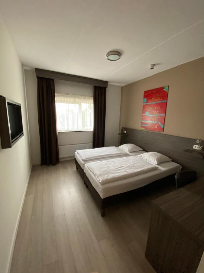 Hotel De Keizerskroon Amsterdam-Schiphol-Halfweg Bagian luar foto