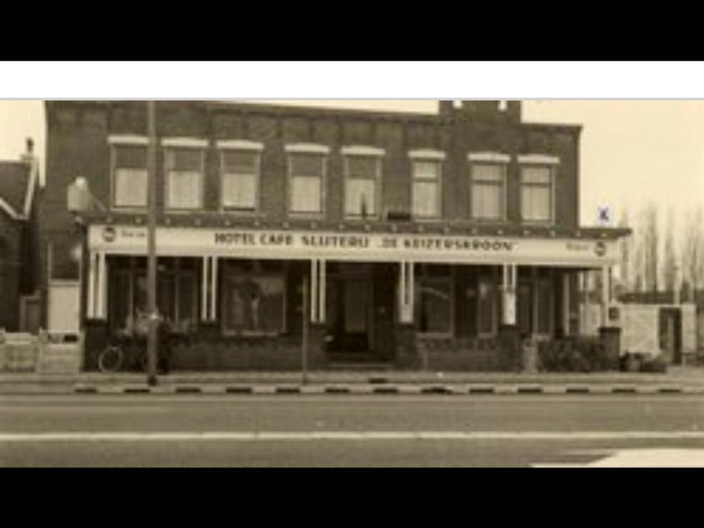 Hotel De Keizerskroon Amsterdam-Schiphol-Halfweg Bagian luar foto